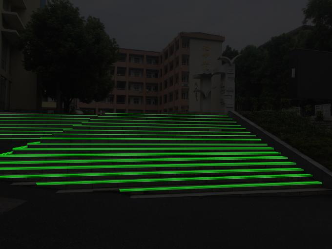 Escalier antidérapage de sécurité luminescente flairant pour le collège supérieur 2